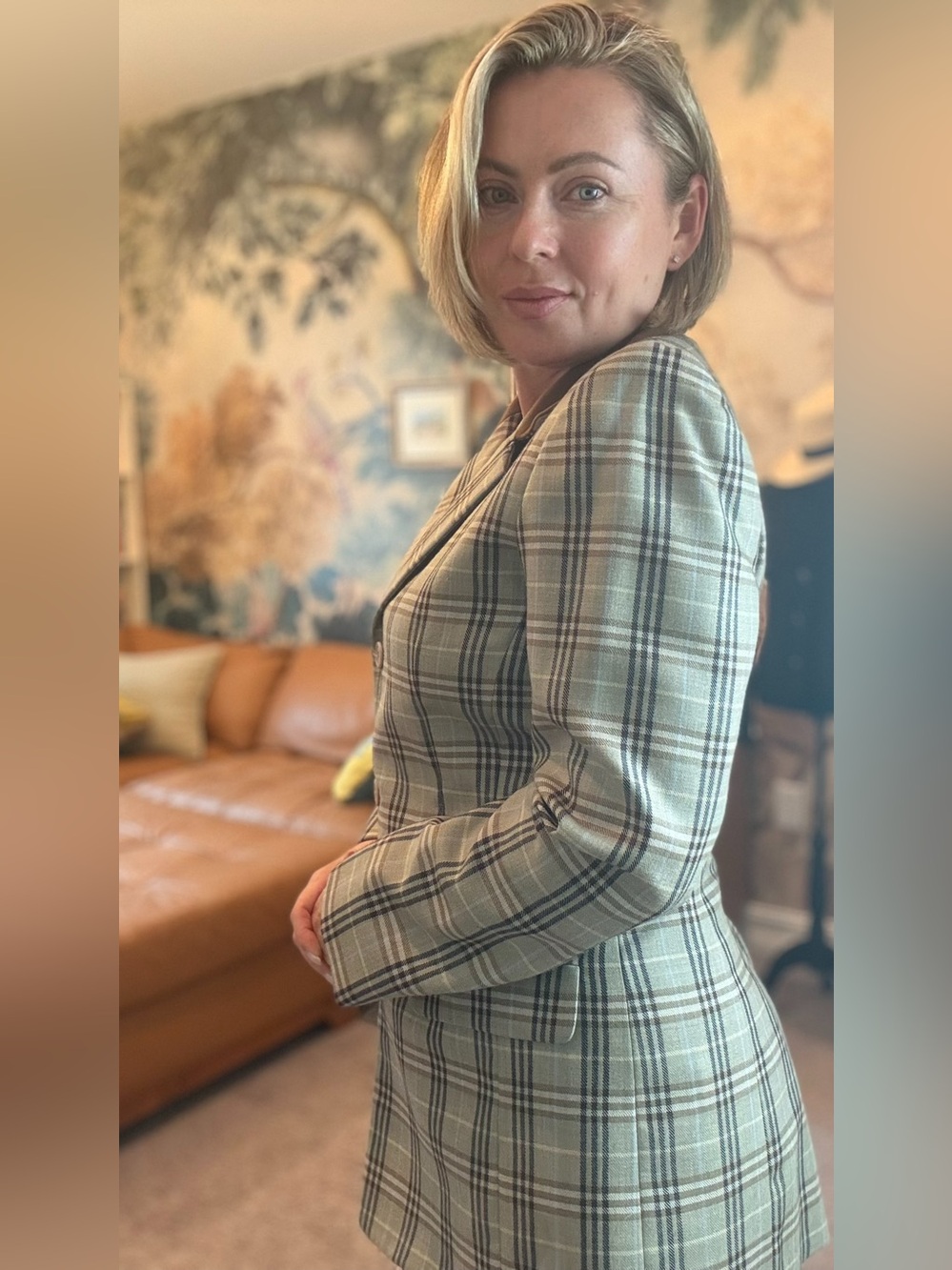 Liz Claiborne Plaid Blazer with Brown Contrast Collar - Picture 4 of 9